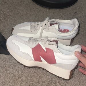 New balance 327 shoes size 10